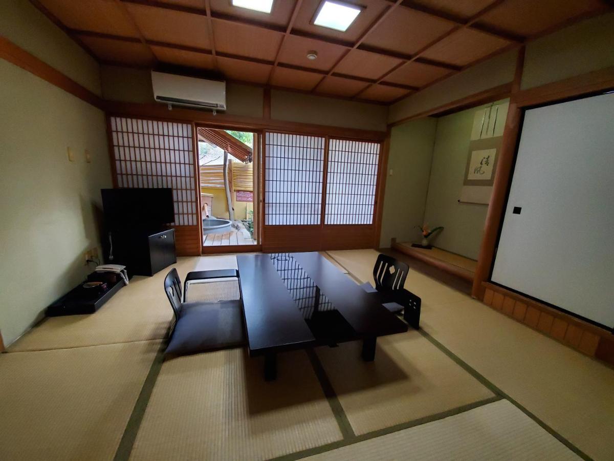 Yufuin Santoukan Luaran gambar
